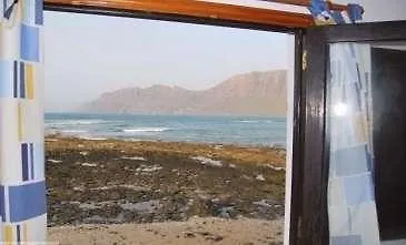 Bulabula High Daire Famara